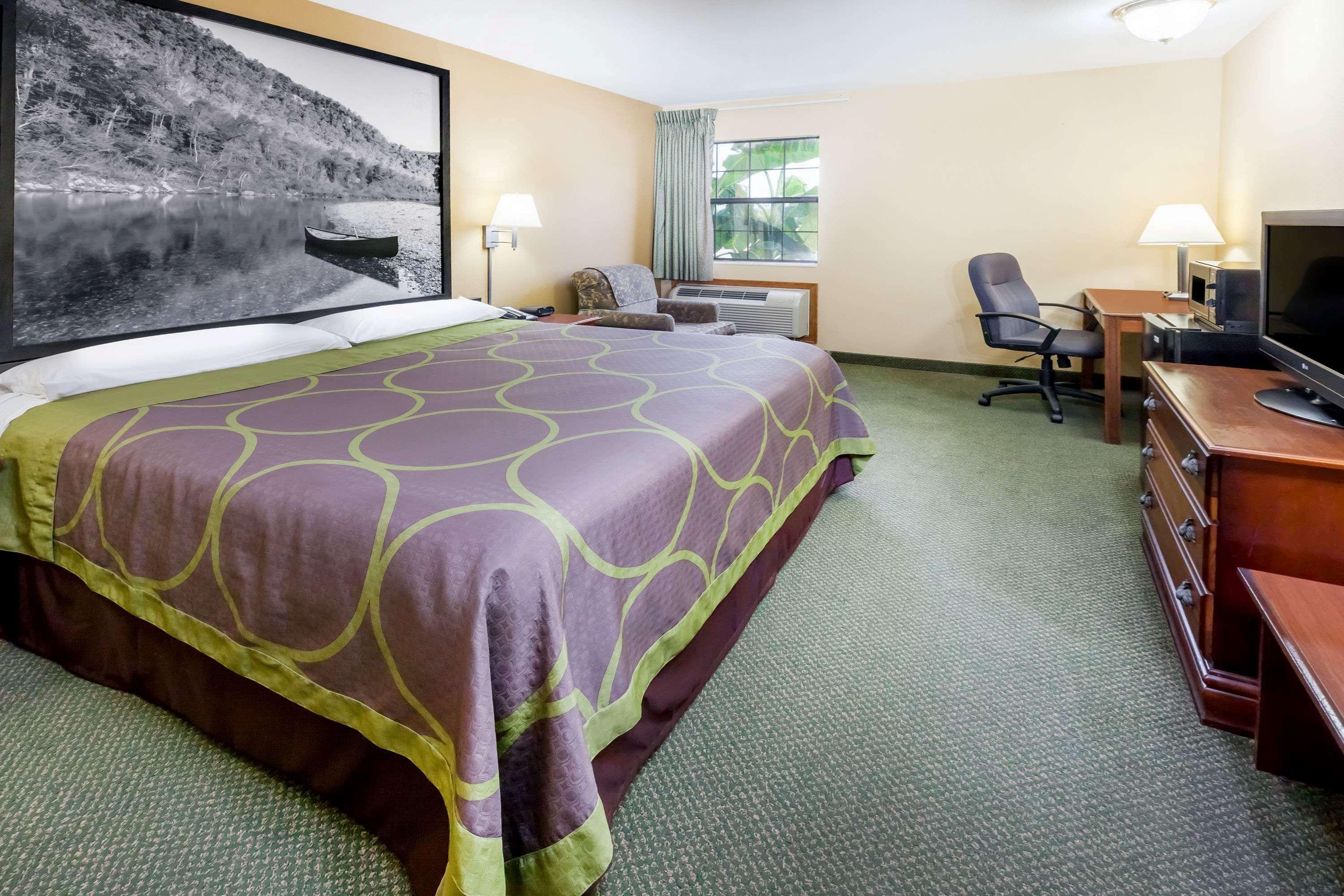 Super 8 By Wyndham Pine Bluff Otel Dış mekan fotoğraf