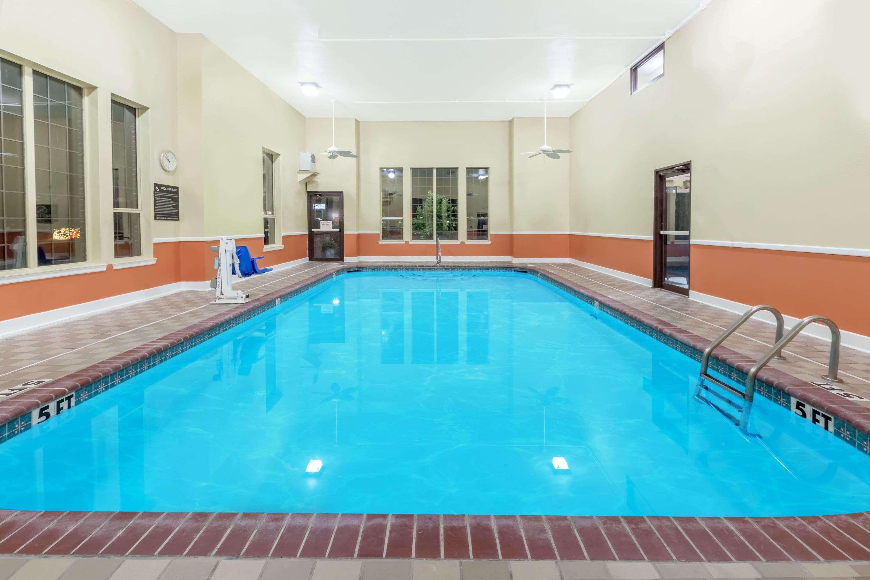 Super 8 By Wyndham Pine Bluff Otel Dış mekan fotoğraf