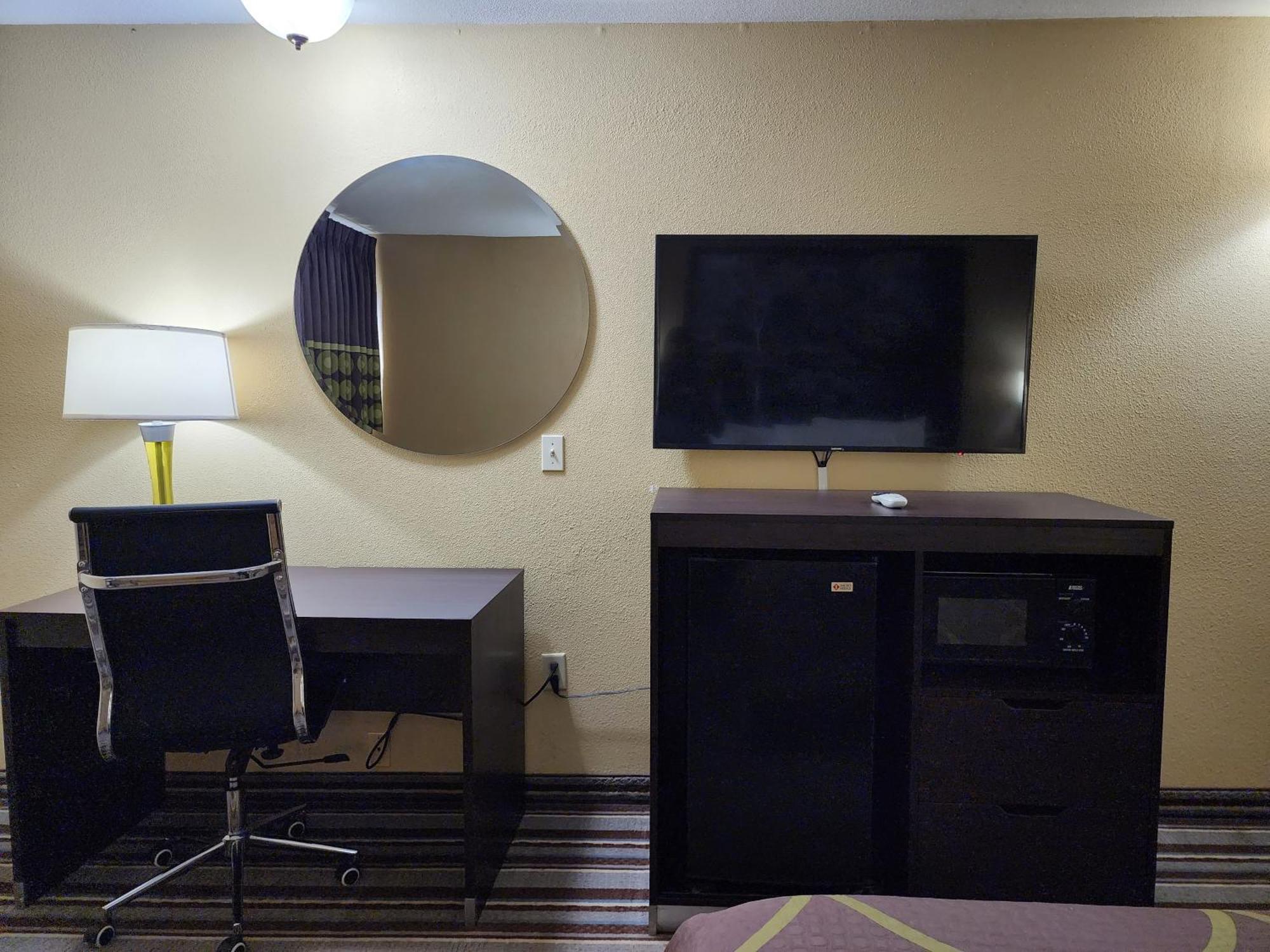 Super 8 By Wyndham Pine Bluff Otel Dış mekan fotoğraf