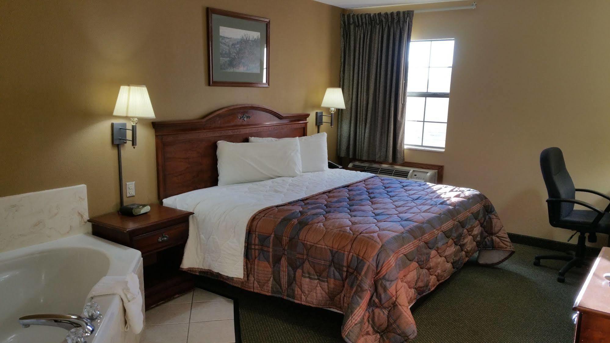 Super 8 By Wyndham Pine Bluff Otel Dış mekan fotoğraf